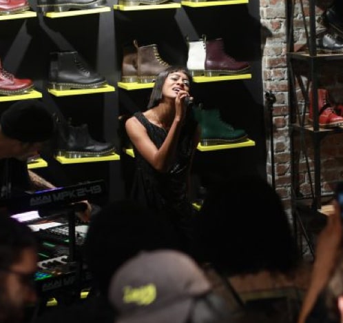 Dr. Martens Offizieller Online Shop Kinder Halbschuhe gefüttert Gr. 2021 in Niedersachsen