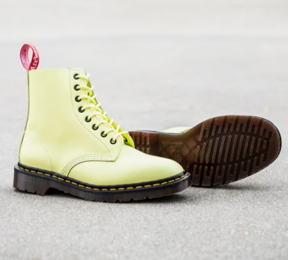 dr martens 1460 yellow